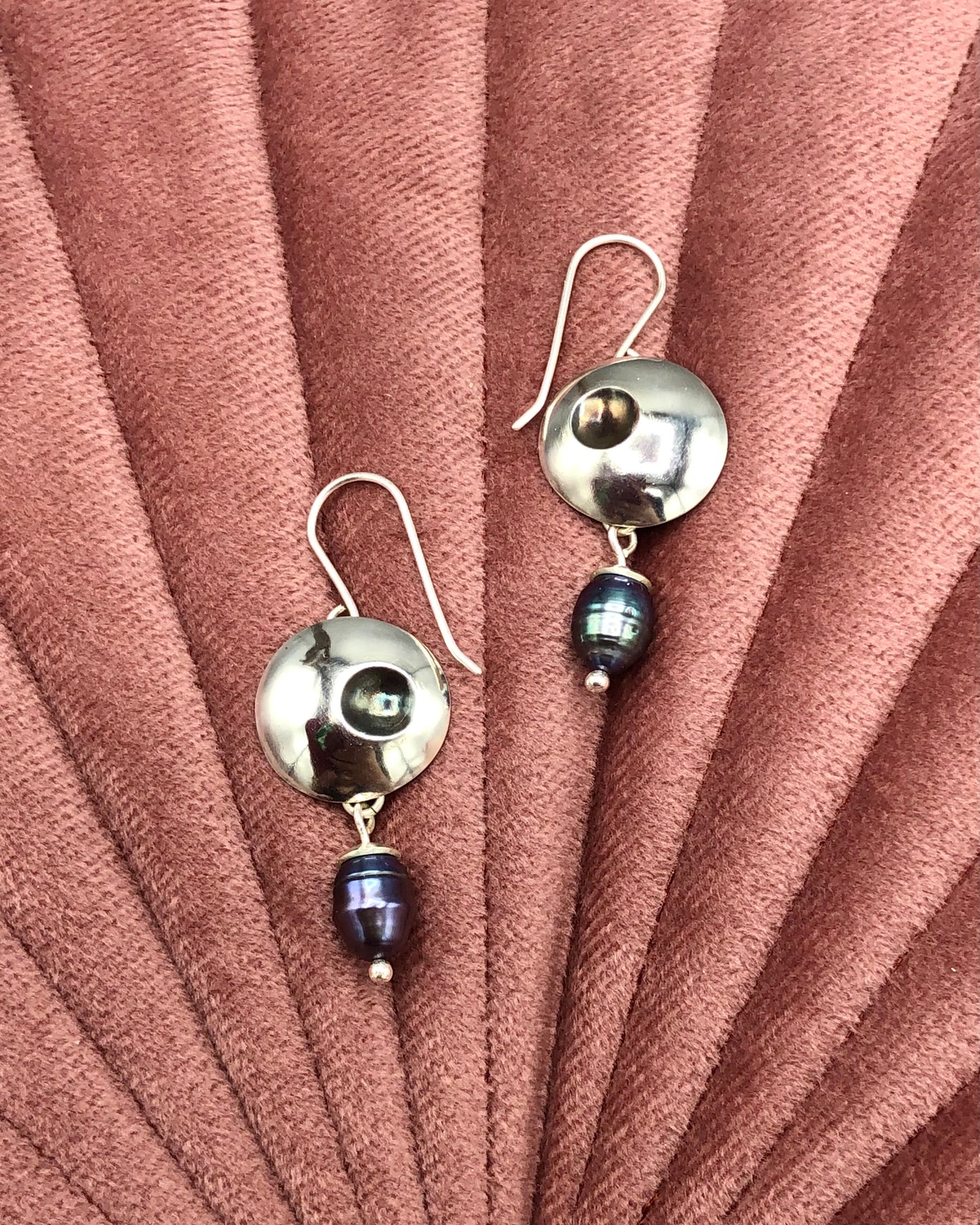 Blanc & Pearl - Inverse Peacock