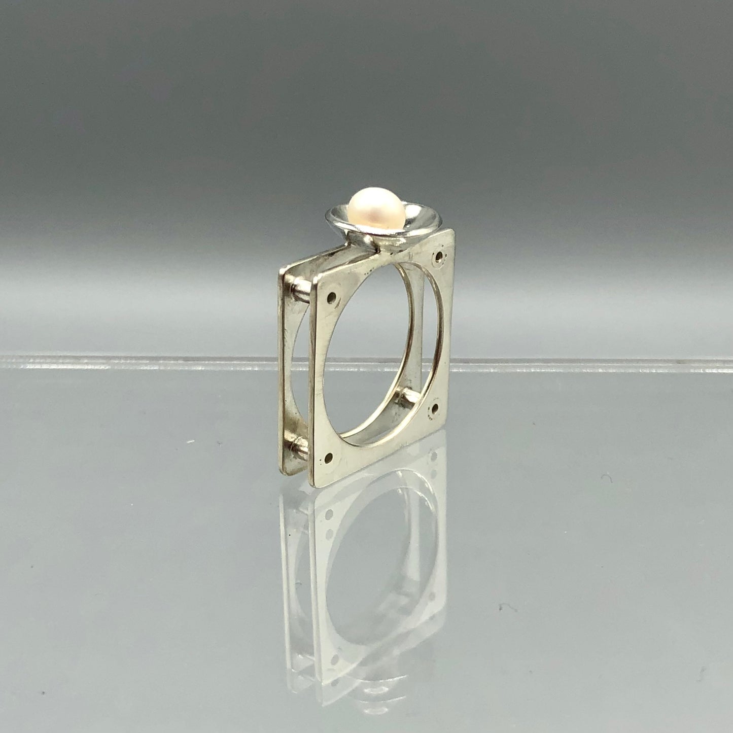 Blanc & Pearl - Ring Alignment
